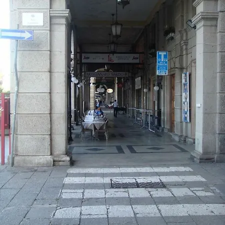 Casa Vacanze Santalucia * קליארי